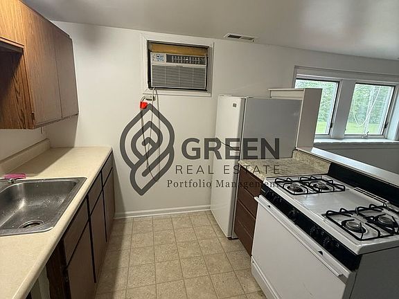 3rd image of 110 W Broadway St #114