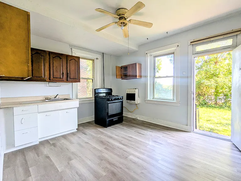 2116 Bedford Ave #REAR — Photo 2