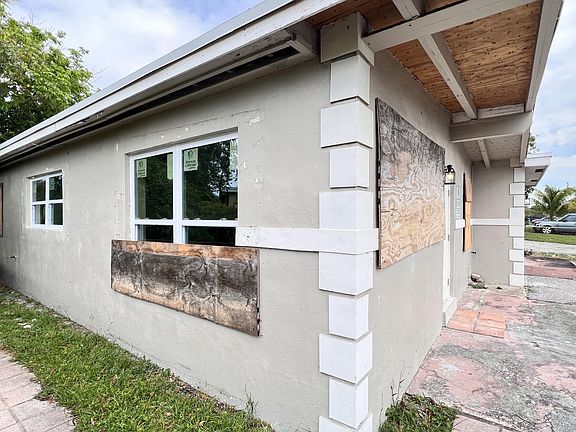 3rd image of 355 NW 29th Ave
