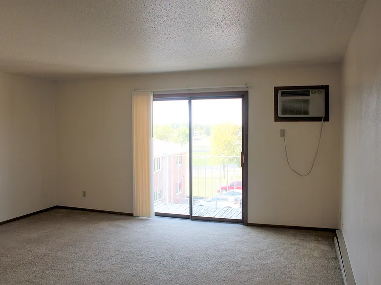 920 Southland Ln — Photo 19