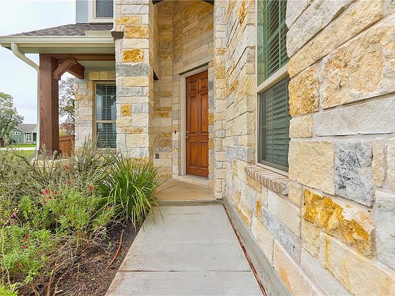 3rd image of 2209 Little Leaf Ln