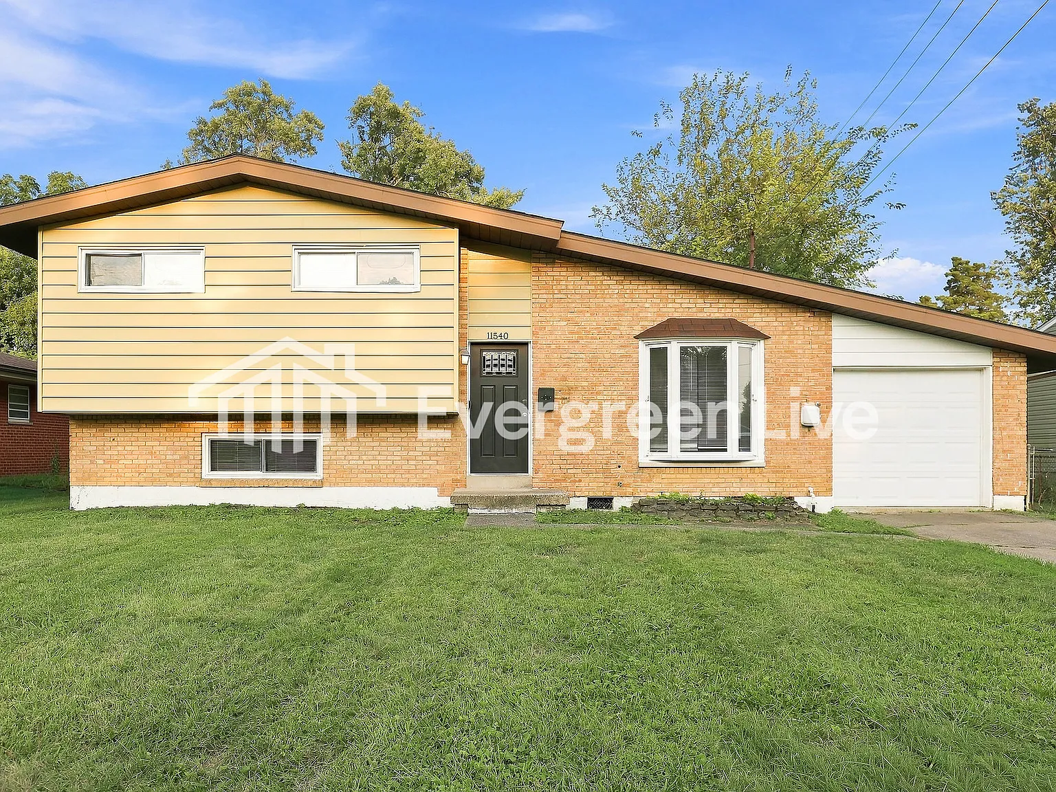 3 bed, 1.5 bath, 1608 sqft, $1,845 — Photo 1