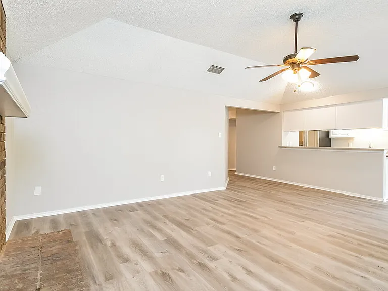 2408 Havenwood Dr — Photo 4