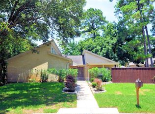 10534 Moorcreek Dr, Houston, TX 77070