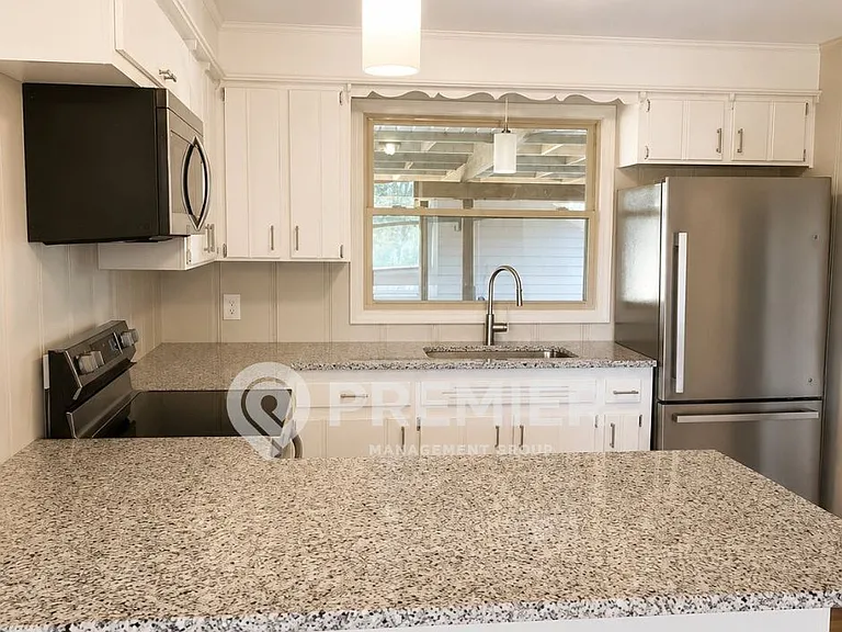 302 Malvin St — Photo 11