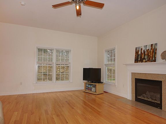 2nd image of 1 Dartmouth Dr