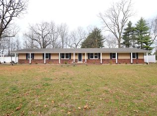 4 Webster Hill Est, Mount Vernon, IL 62864