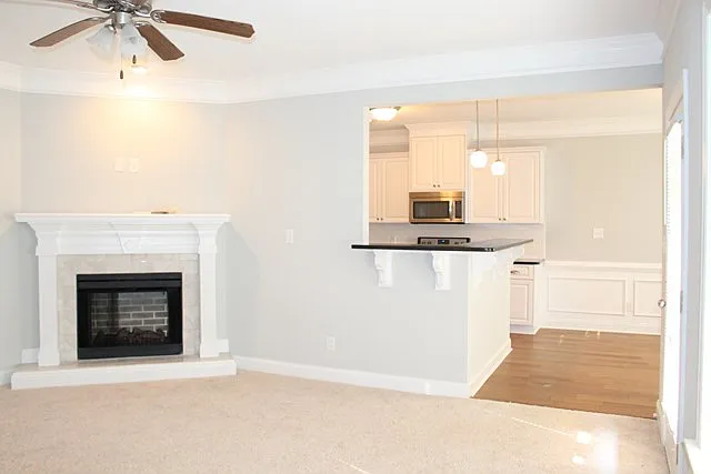 831 Erika Ln — Photo 8