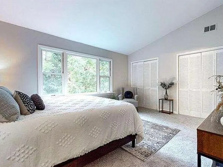 2355 Virginia Pl NE — Photo 11