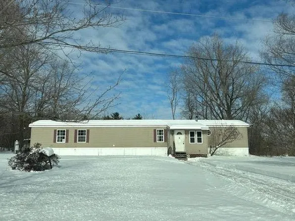 155 Mason St, Morrisonville, NY 12962