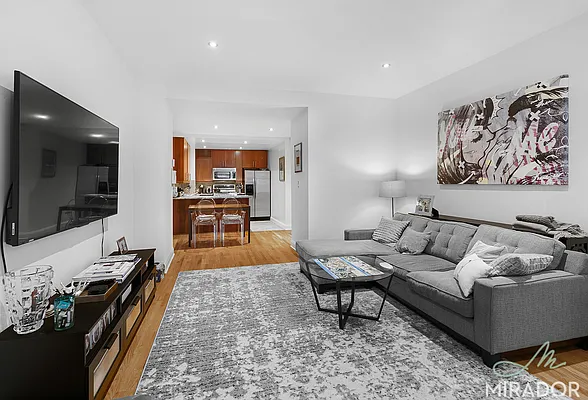 Rented by Mirador Real Estate | media 3