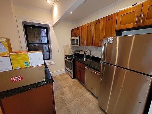 3rd image of 163 E 36th St #1R