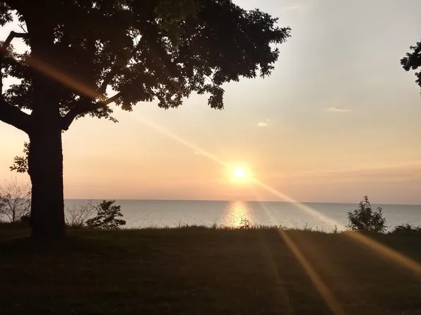 3606 Lakeshore Dr APT A8, Saint Joseph, MI 49085