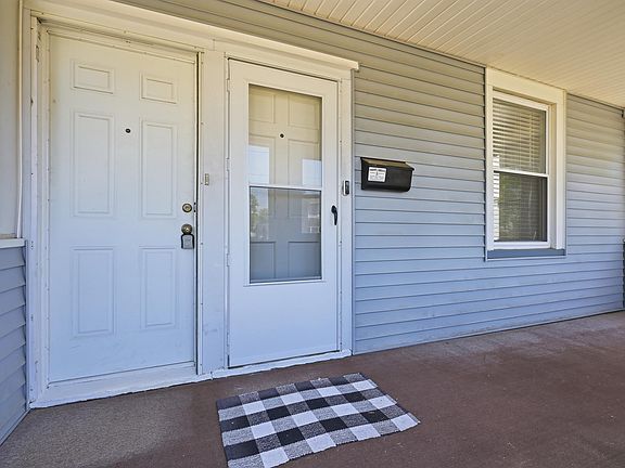 5th image of 227 Heulings Ave
