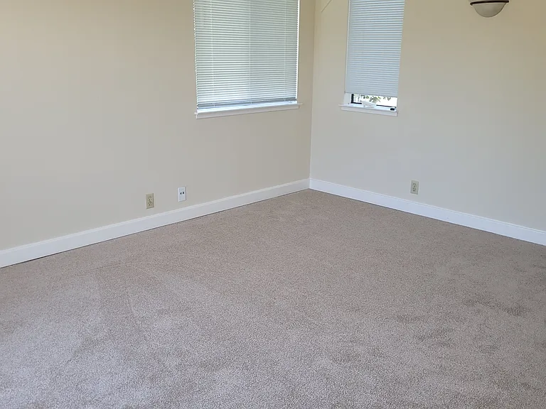 284 Crown Cir — Photo 43