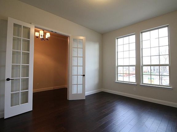 5th image of 5520 Datewood Ln