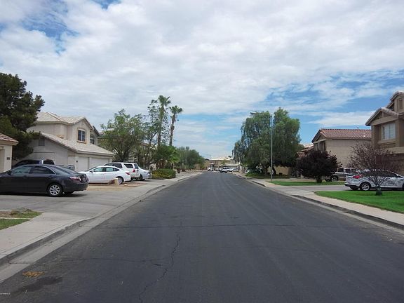 3rd image of 12602 W Canterbury Dr