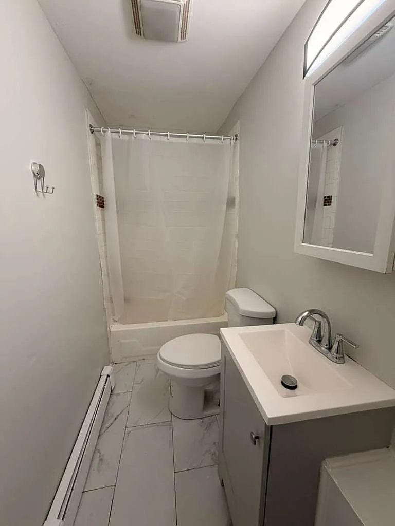 3 bed, $1,950 — Photo 3