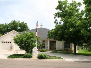 338 Colonial St, Meadowlakes, TX 78654