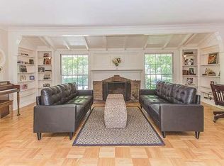 6705 Allott Ave, Van Nuys, CA 91401