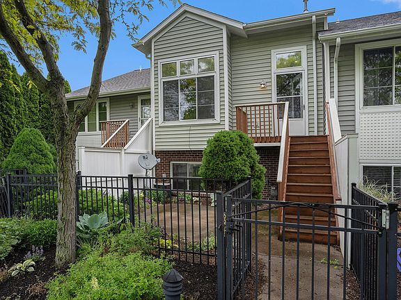 2nd image of 302 Crossings Ct