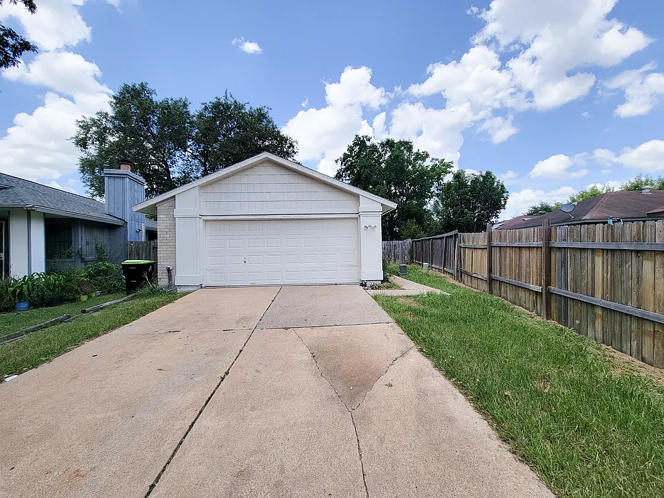 17706 Glenhagen Ct