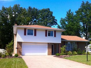 4401 Vezber Dr, Seven Hills, OH 44131