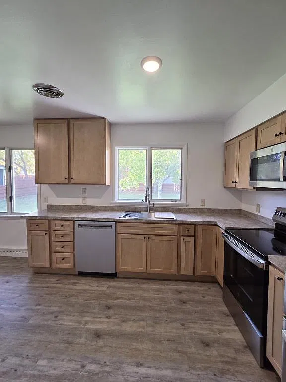 1315 Hollins Ave — Photo 4