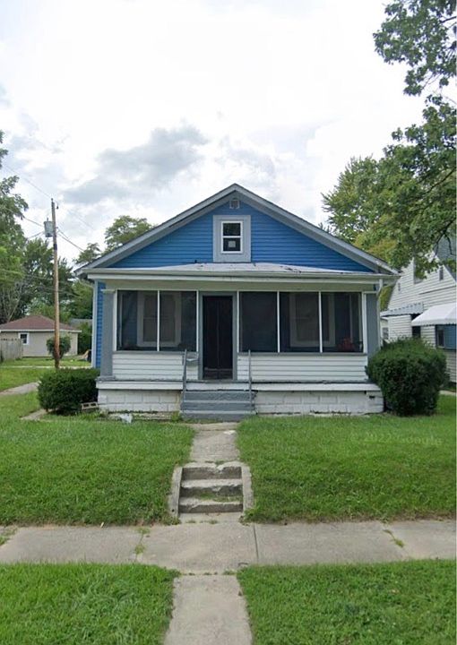 1st image of 3526 S Park Dr