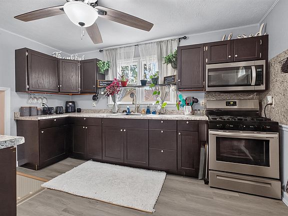 5th image of 305 E Luin St