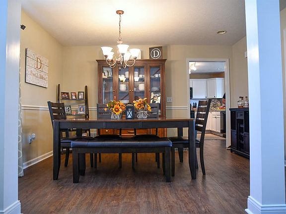 5th image of 325 Ravenwood Pl