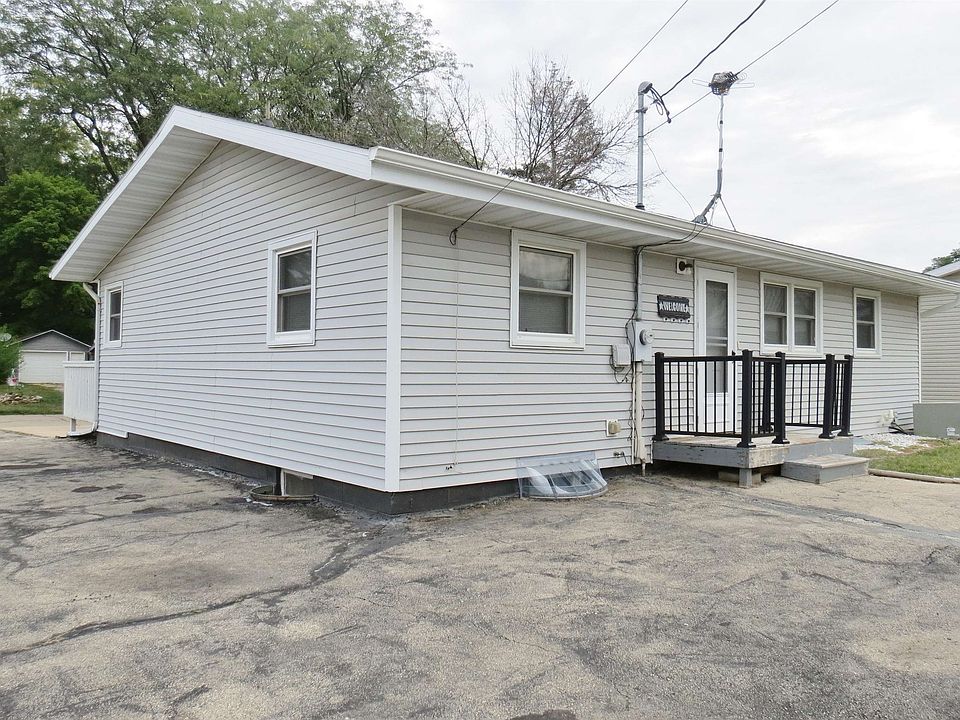 1021 Kathey Dr, Maquoketa, IA 52060 Zillow
