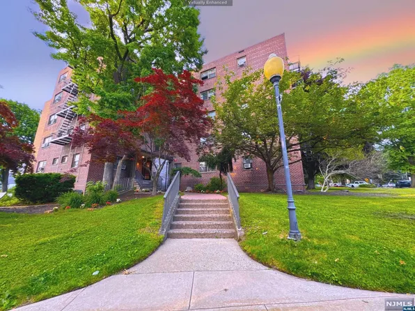 501 Linwood Dr. 4d #4D, Fort Lee, NJ 07024