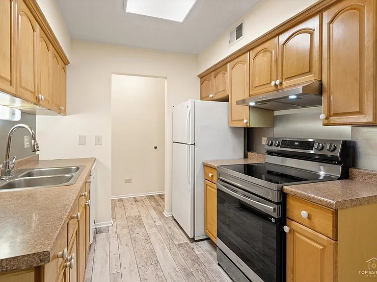 909 Buccaneer Dr #3 — Photo 10