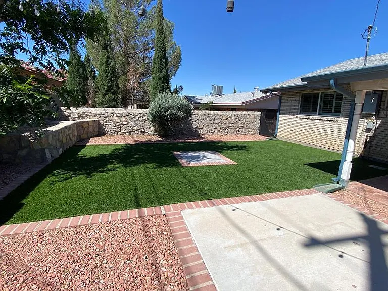 220 Stratus Rd — Photo 23