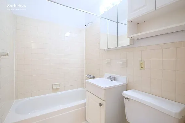 Rented by Sotheby's International Realty | media 12