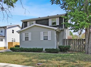 1515 2nd St, Charleston, IL 61920