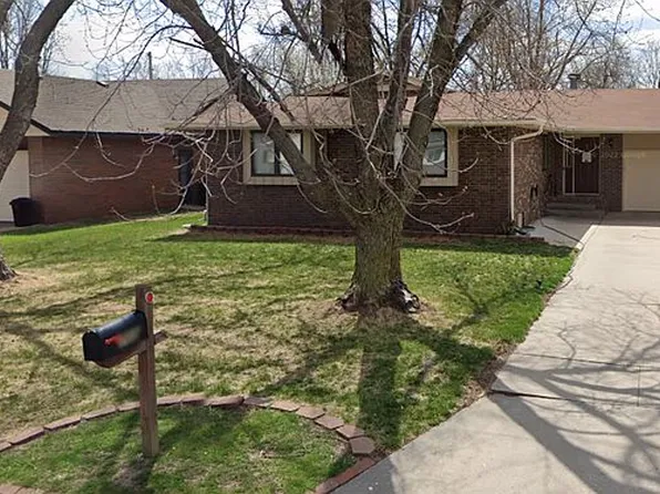 705 Idlewild Dr, Hutchinson, KS 67502