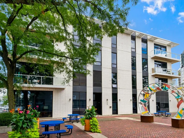 1258 N Milwaukee Ave APT 4S, Chicago, IL 60622
