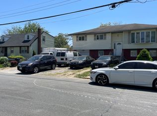 20 Pine Rd, Amityville, NY 11701