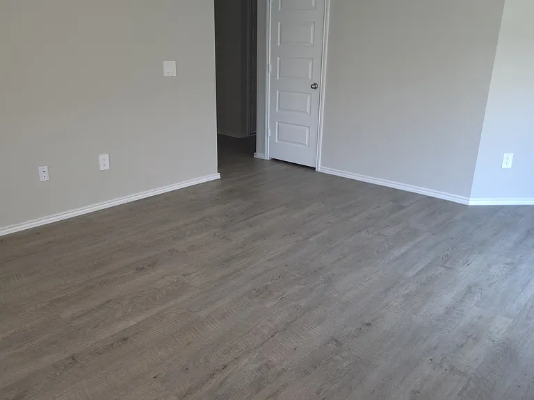 1124 Whitneyway Ln — Photo 5