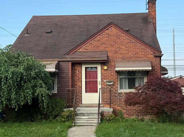 6866 Mayburn St, Dearborn Heights, MI 48127