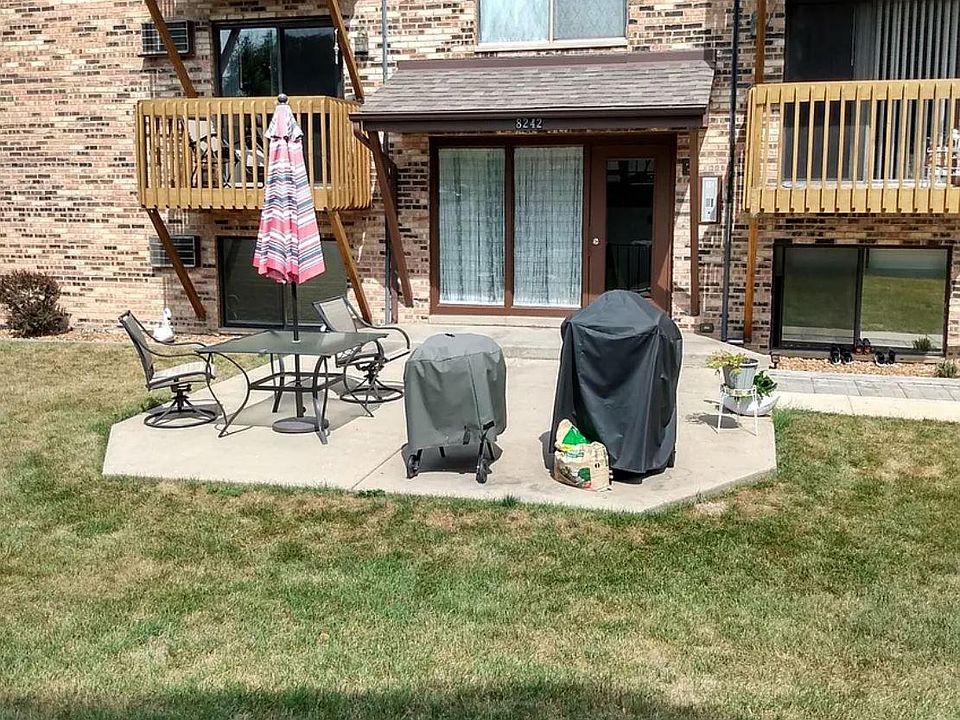 1st image of 8242 Woodland Dr
