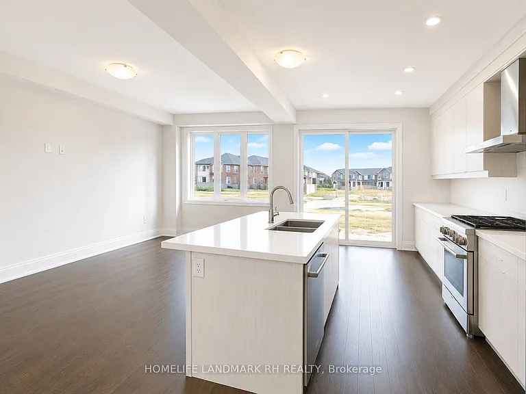 37 Schmeltzer Cres — Photo 4