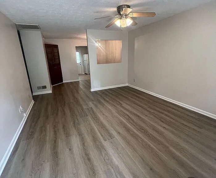 723 Jackson View Rd — Photo 2