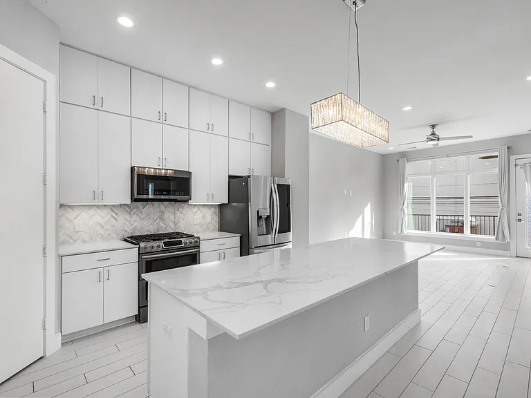 6106 Clarkson Ln #D — Photo 8