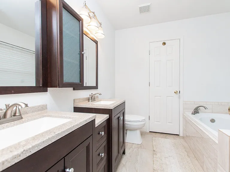 3003 Oakwood Dr — Photo 15