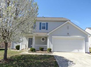 4013 Dover Downs Dr, Charlotte, NC 28216