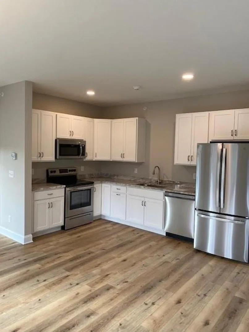 1 bed, 1075 sqft, $1,995 — Photo 3