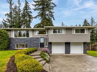19115 Dellwood Dr, Edmonds, WA 98026